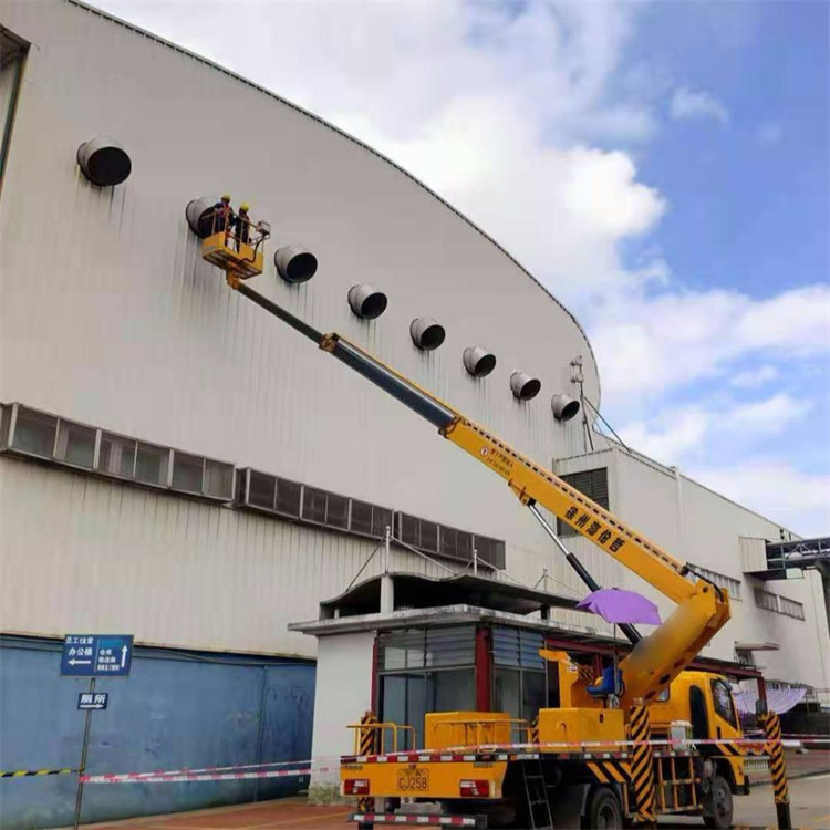 赤壁高空作业车出租服务：专业广告牌安装解决方案