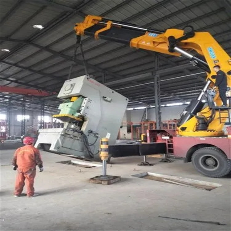 赤壁80吨折臂吊车出租附近电话