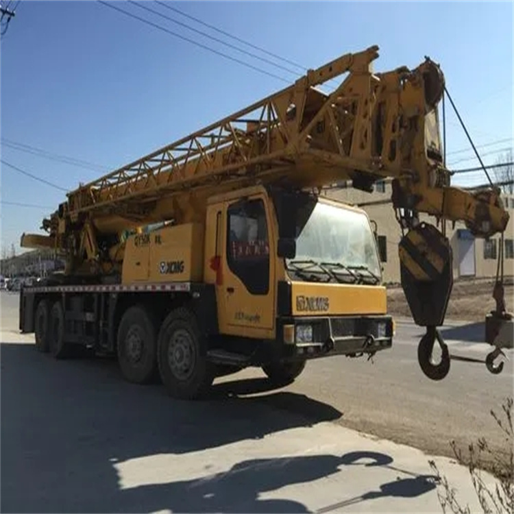 赤壁哪里有专业吊车出租